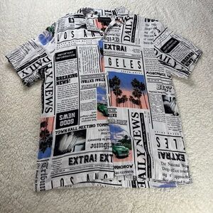 No Boundaries Newspaper Print Men's Shirt Mens Medium (38-40)